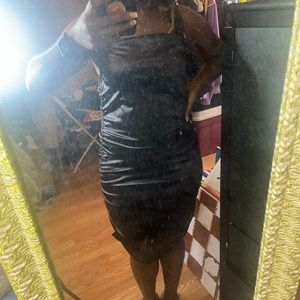 H&M Divided Silk Black Dress

Size: L 

Model: L